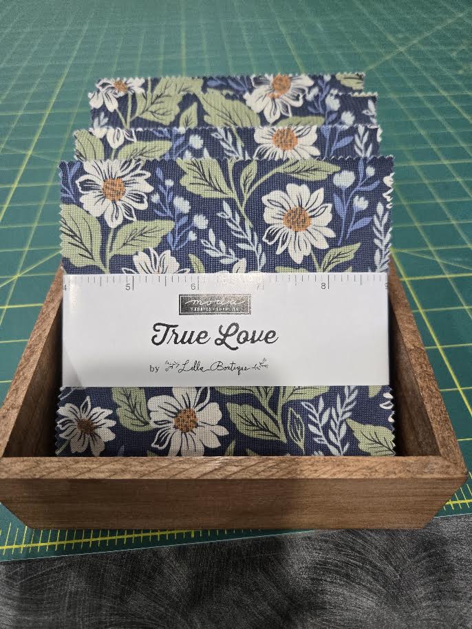 Moda | Charm Pack | True Love