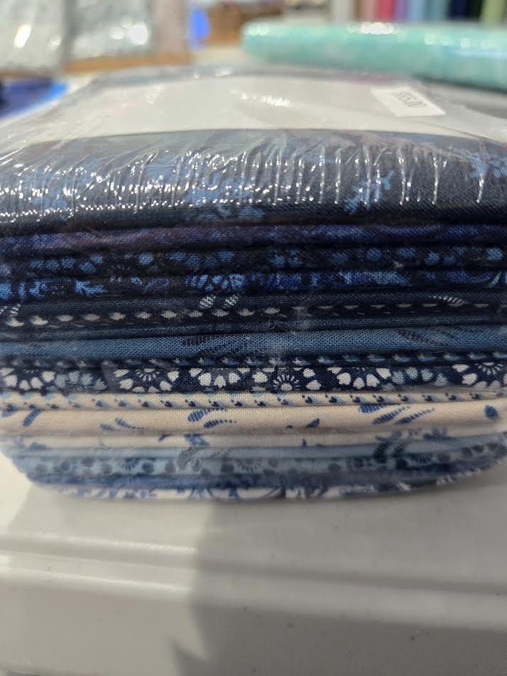 Windham | Fat Quarter Bundle | Blue Banyan